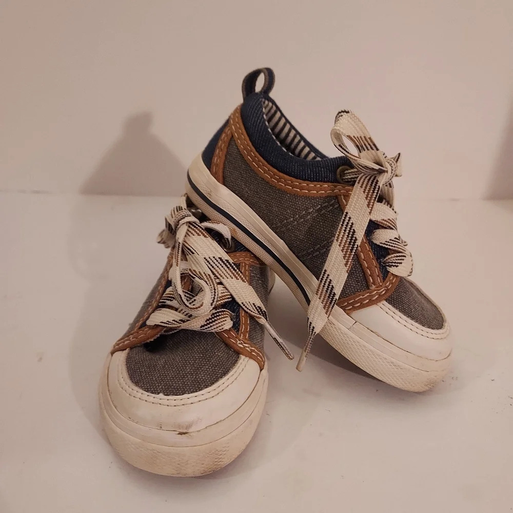 Genuine Kids by OshKosh Denim Lace Up Casual Sneakers in Size 6 (Toddler Size)